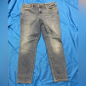 Women’s Universal Thread Jeans 16/33R